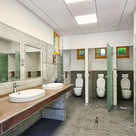 홀리데이파크 Slovenia Eco Stahovica