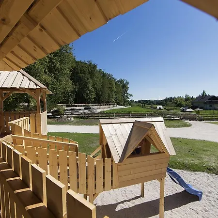 Aldeamento Turístico Slovenia Eco Stahovica